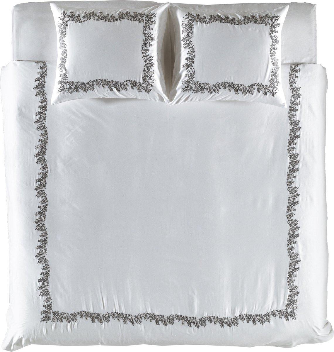 YELLOW FAYETTE BRILLIANT WHITE 240X200-220 100%KATOEN SATIJN YELLOW FAYETTE BRILLIANT WHITE 240X200-220 100%KATOEN SATIJN