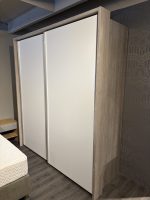 Nolte schuifdeurkast 200b x 223h x 69d 2 deurs