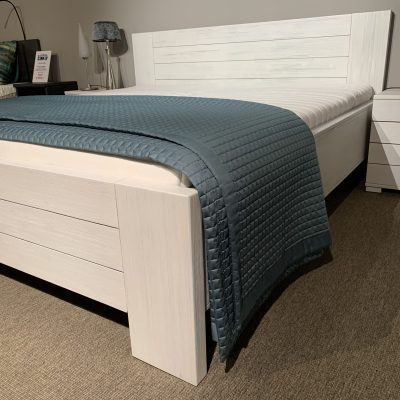 ledikant Arezzo met nachtkastjes