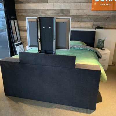 Voetbord plus TV lift