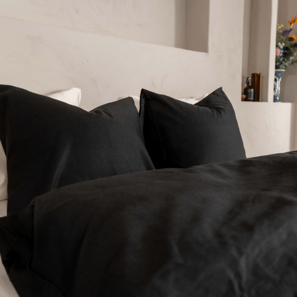 KAYORI KISO ZWART 240X200/220CM 70%TENCEL 30%KATOEN KAYORI KISO ZWART 240X200/220CM 70%TENCEL 30%KATOEN